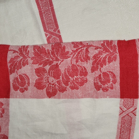 Vintage 48 x 48 " Square white and red, cotton tablecloth. - Picture 2 of 4